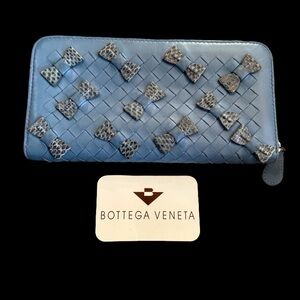 RARE Bottega Veneta Bow Tie Python Blue Woven Wallet